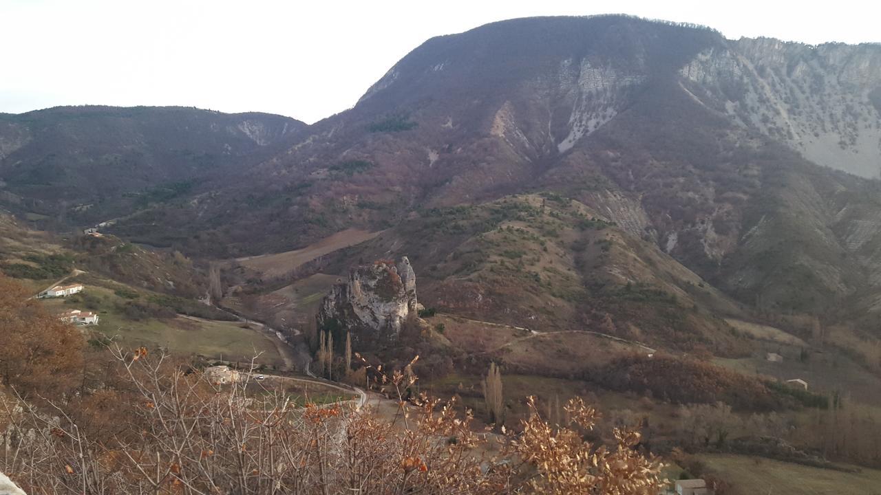 Auberge De Barret Sur Meouge Exteriör bild